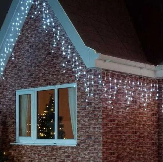 Холодний білий Новорічна святкова гірлянда бахрома 120 Led прозорий провід 3х0.5 м
